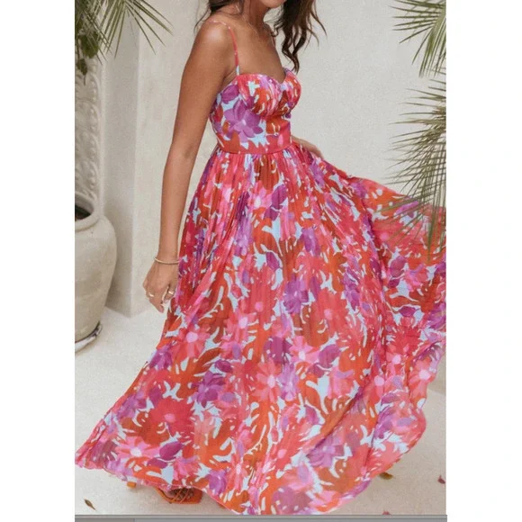 Petal & Pup Red Pink Orange Floral Pleated Maxi Dress - Picture 13 of 14